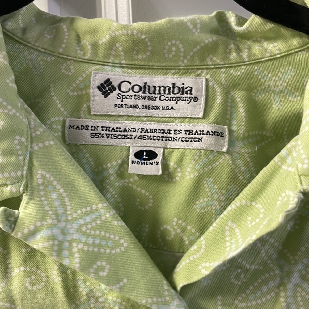 Columbia button up - Picture 3 of 3
